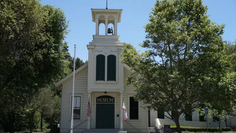 Murray Schoolhouse at Dublin Heritage Center.