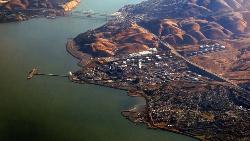 Rodeo and Crockett waterfront aerial.