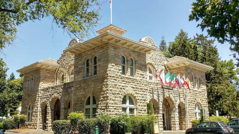 Sonoma City Hall.